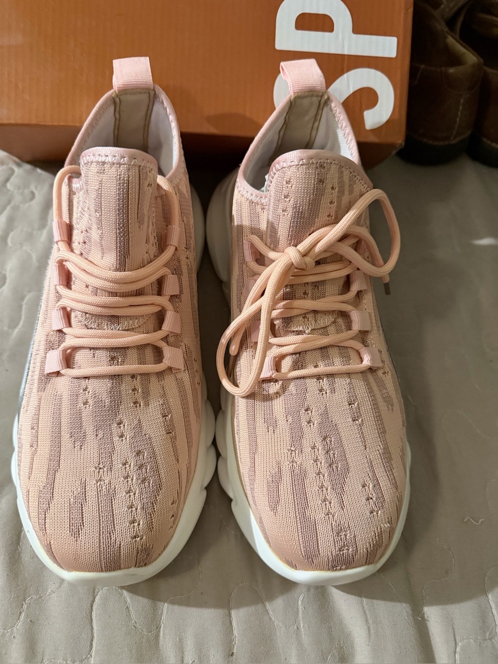 Women’s Spiez steele-toe Knit Sneakers - Blush Pink